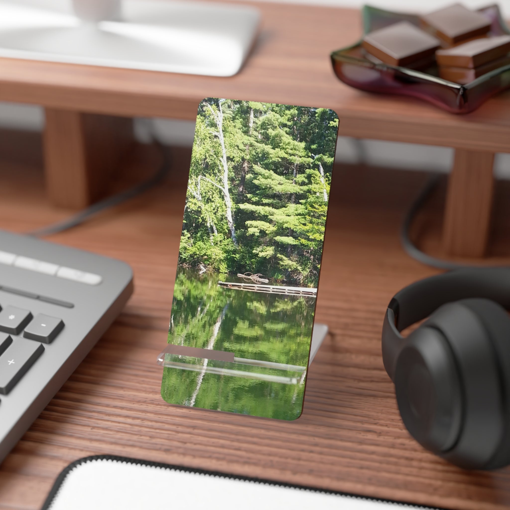 Liquid Mirror | Green Lake Reflection Phone Stand | The Nurture Collection