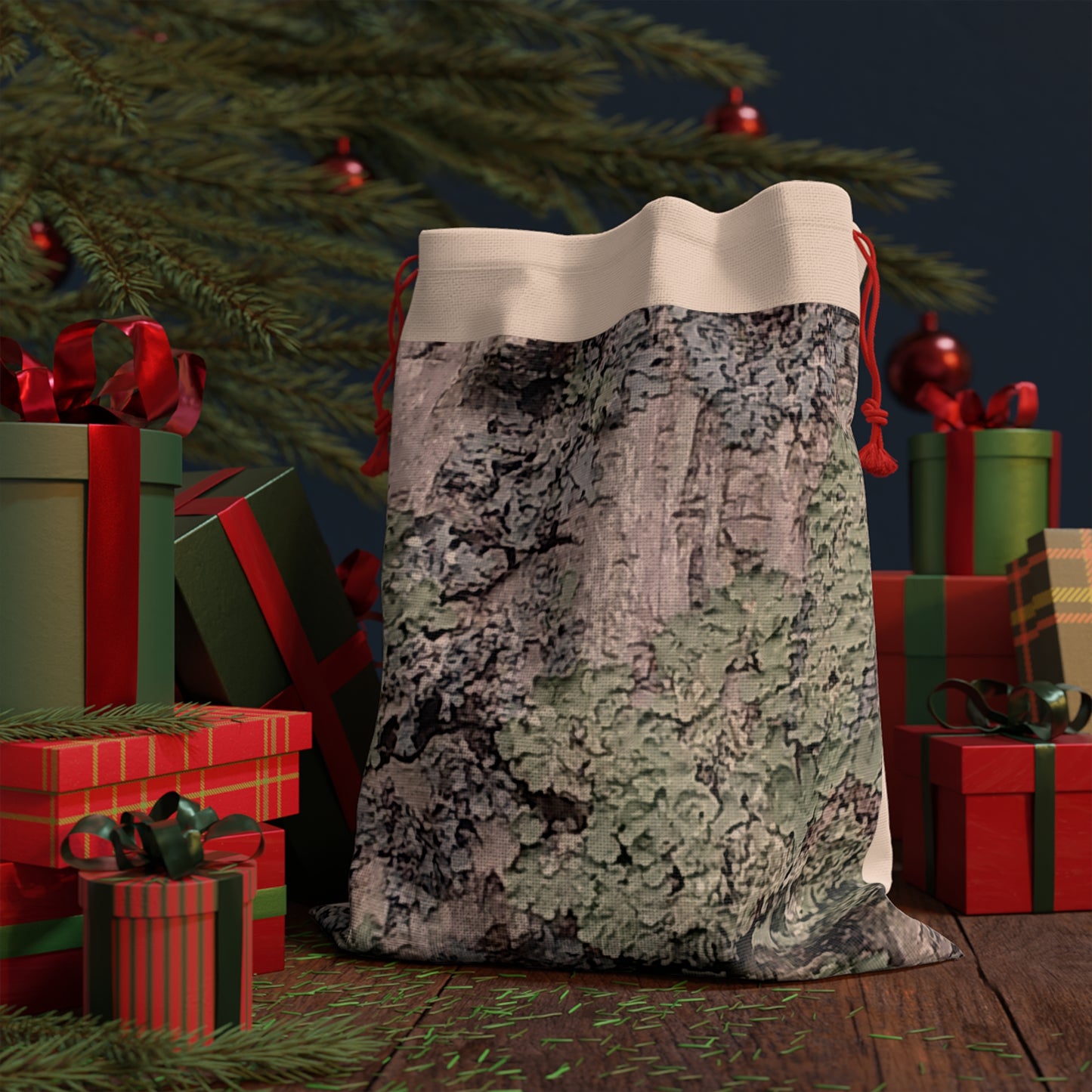 Nature-Inspired Gift Bag of Moss on Tree Bark for Eco-Friendly Gifting