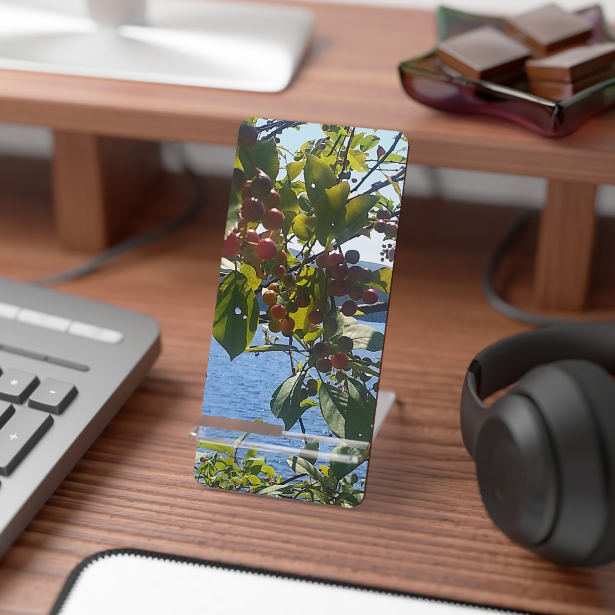 Vibrant Tech | Scarlet Berry Phone Stand | The Flow Collection
