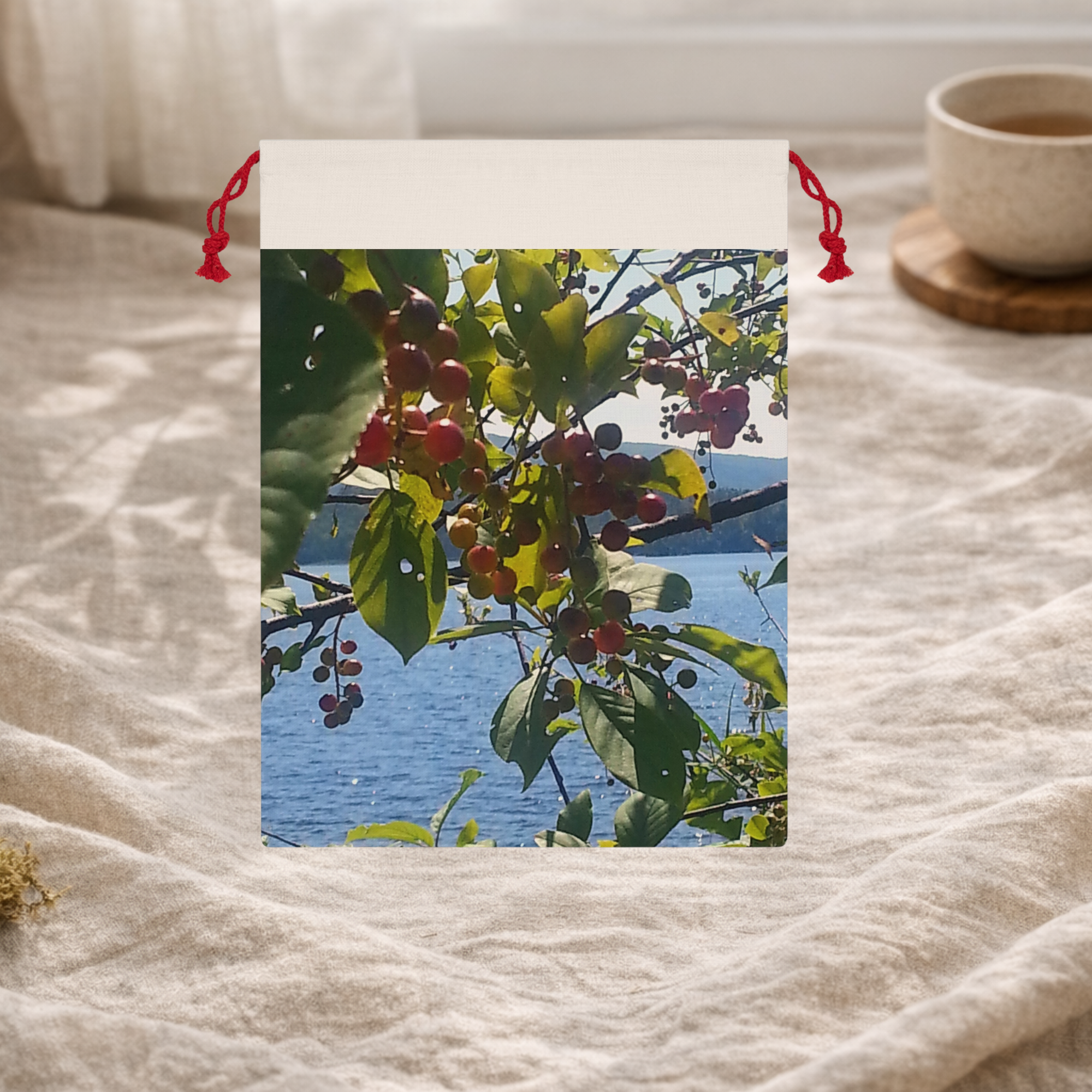 Exuberant Scarlet | Red Flora Gift Bag | The Flow Collection
